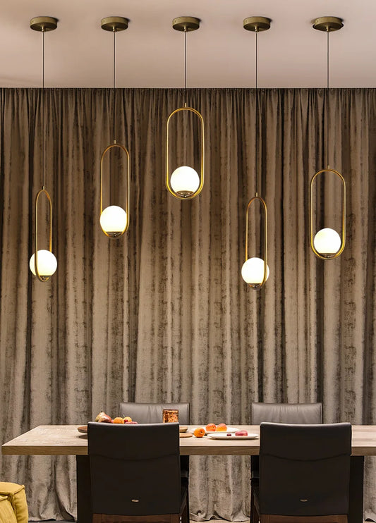 Energy-efficient LED ceiling lamp for living space