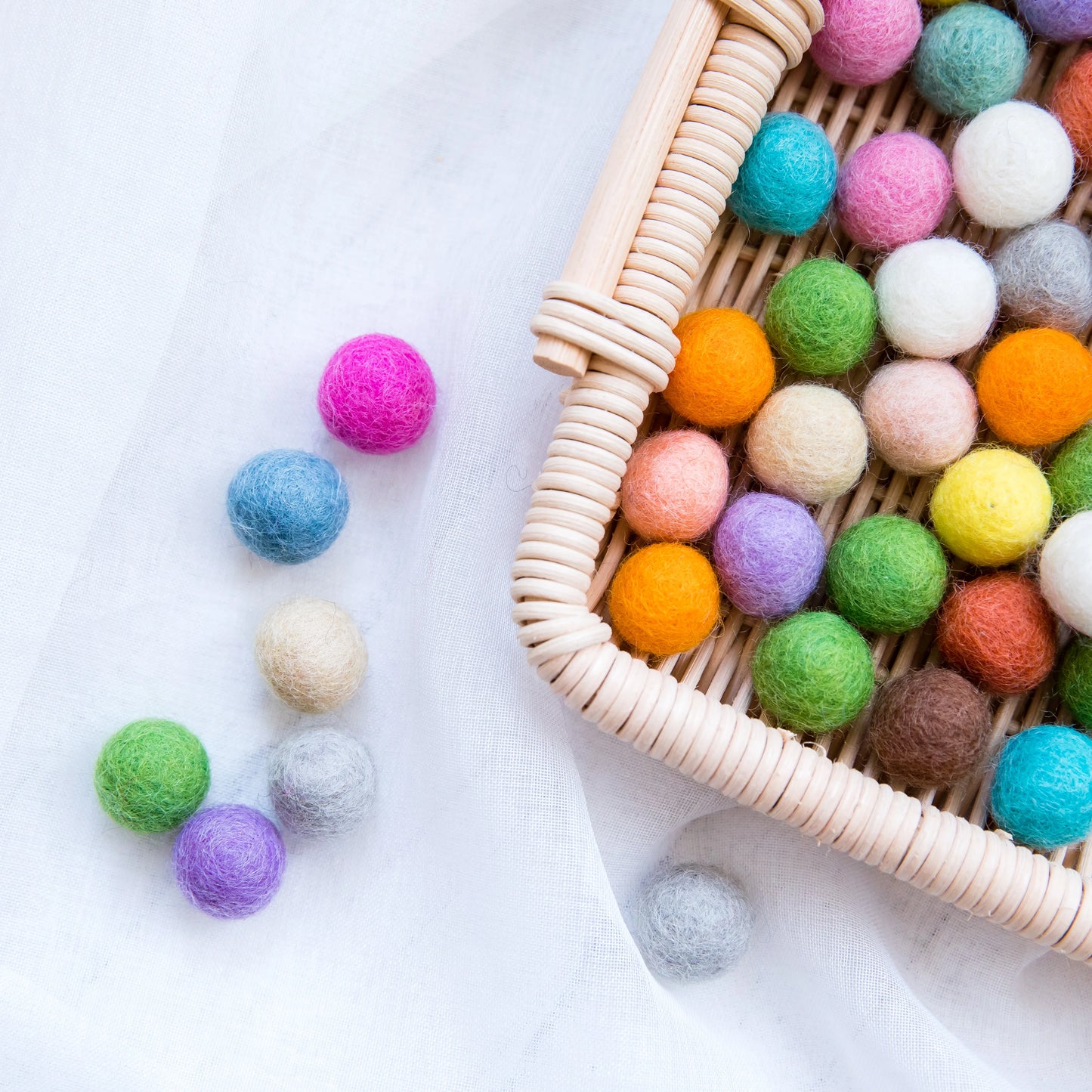 Mitra - 200pc 20mm Wool Felt Balls