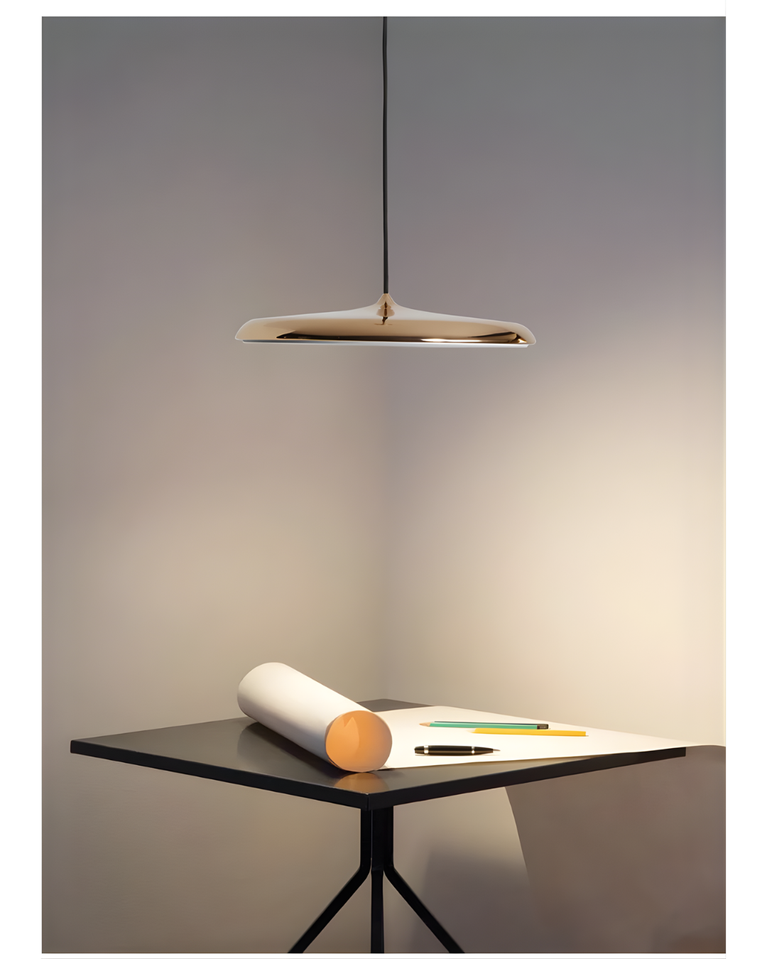 Large Round Plate Pendant Light Modern Style.