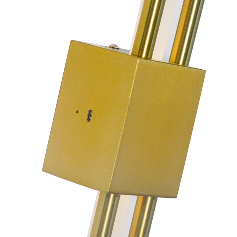 Joon: Metal Rechargeable Wall Lamp