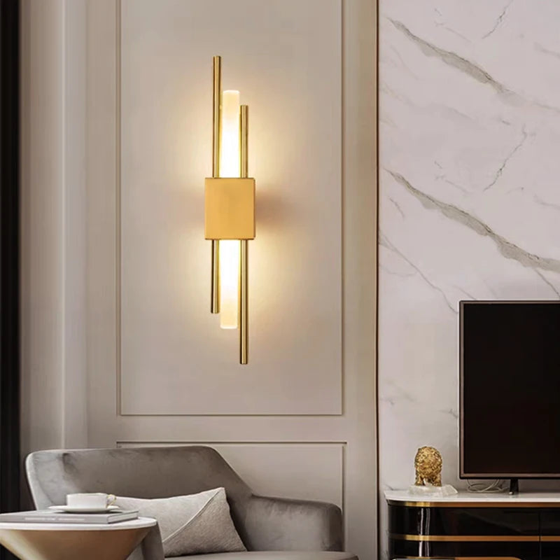 Joon: Metal Rechargeable Wall Lamp