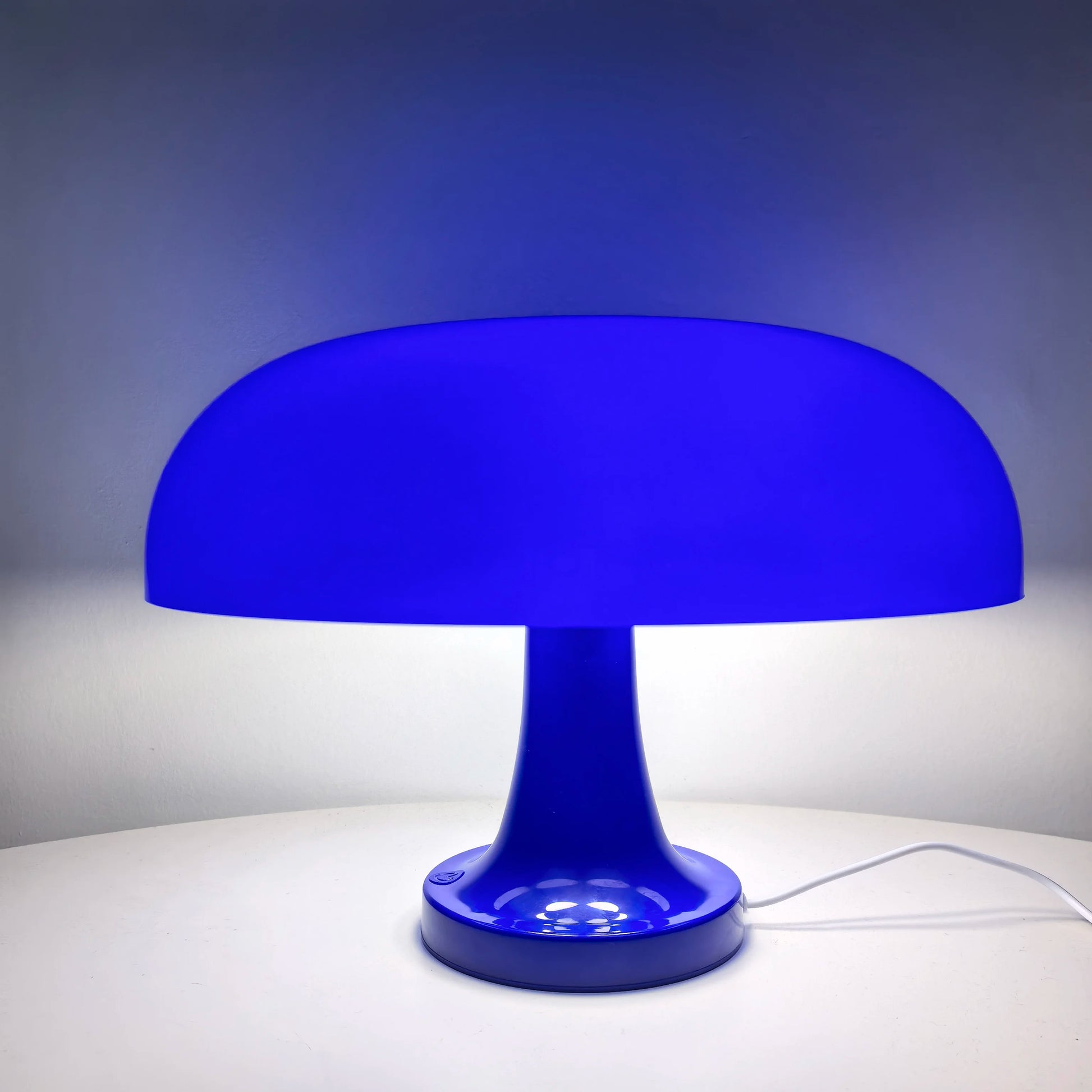 Luxury cordless mushroom light for home décor