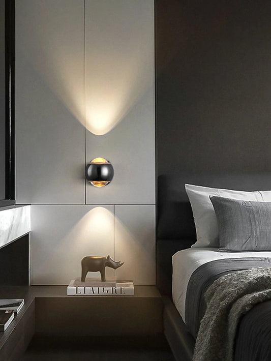 Shashi: Modern Pearl Black LED Wall Sconce
